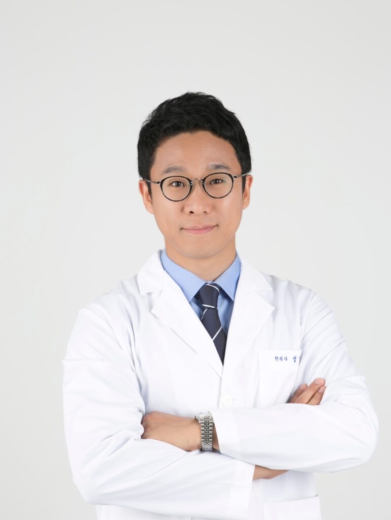 성경현 한의사